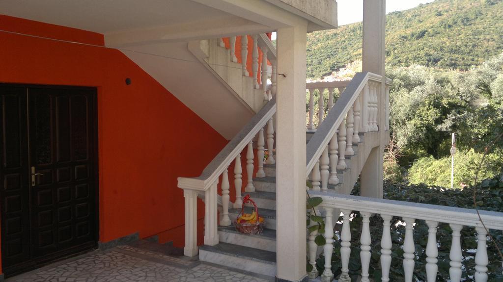 Apartments Holiday Будва Экстерьер фото
